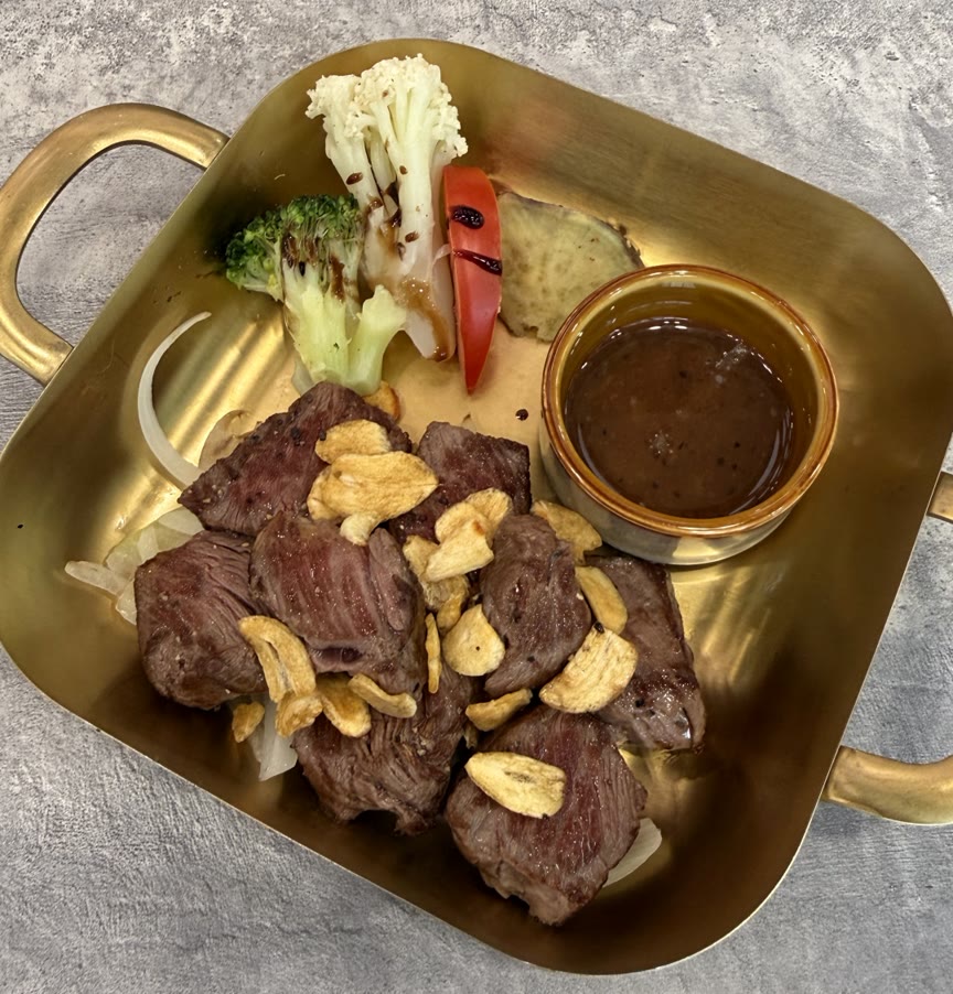 三木鐵板燒無骨牛小排排餐